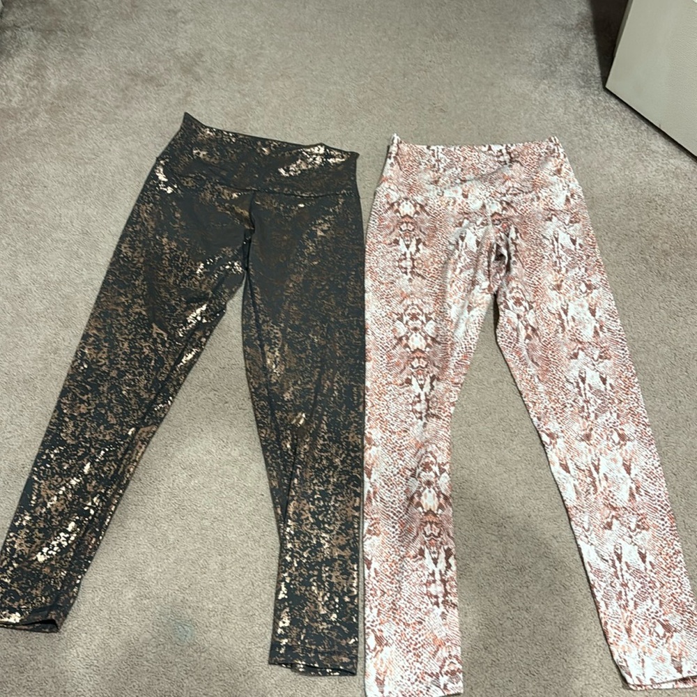 DYI signature legging size medium